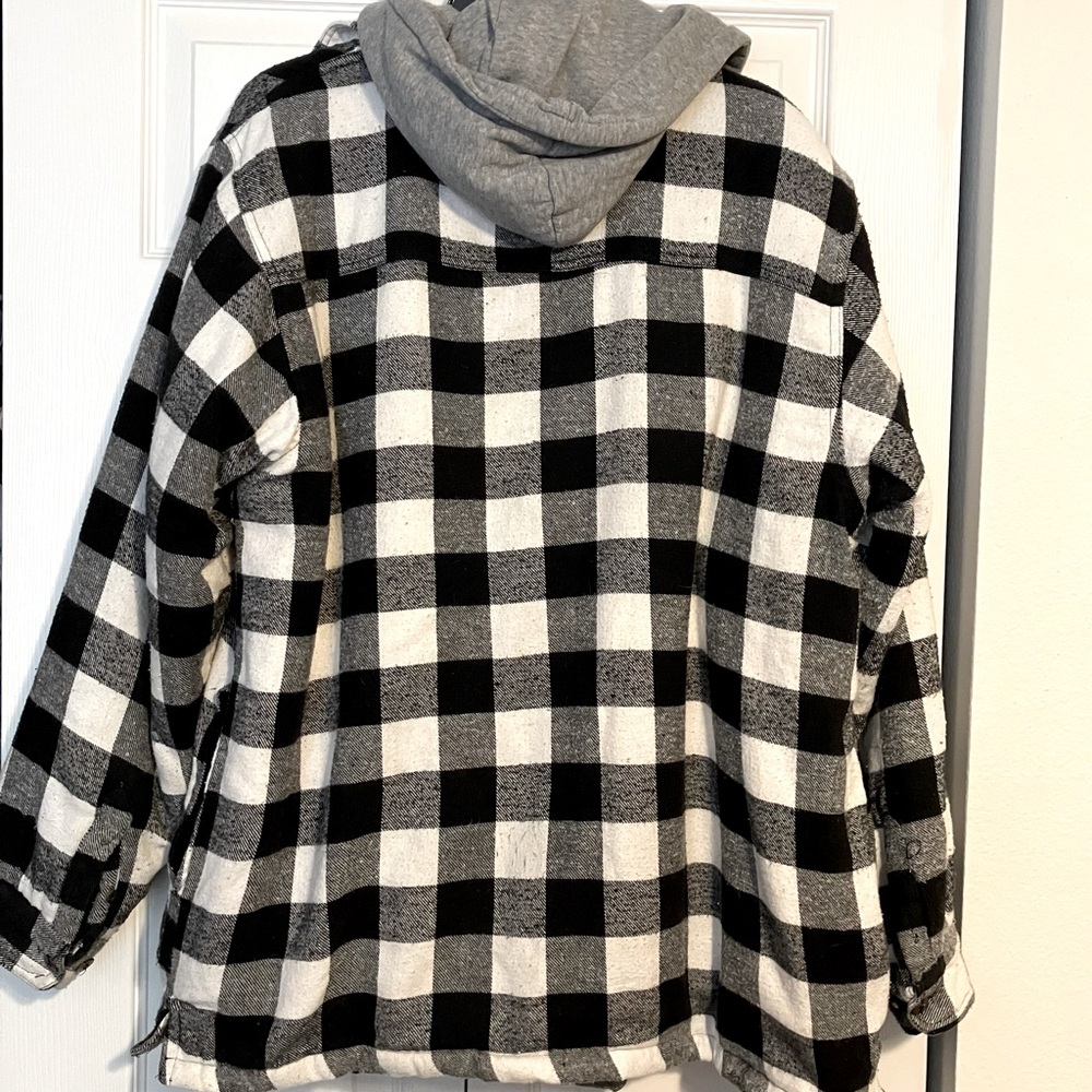 Men’s Jacket - Picture 3 of 9
